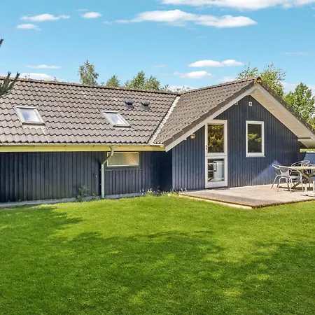 3 Bedroom Gorgeous In Vaeggerlose * Bøtø By
