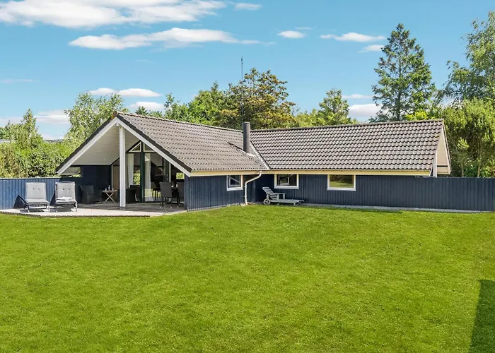 3 Bedroom Gorgeous In Vaeggerlose Bøtø By
